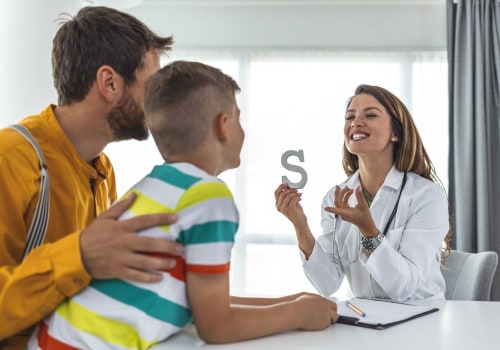 What do speech therapists look for?
